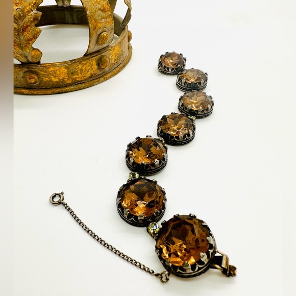 RARE Vintage Unsigned Schiaparelli Bracelet - Picture 9 of 17